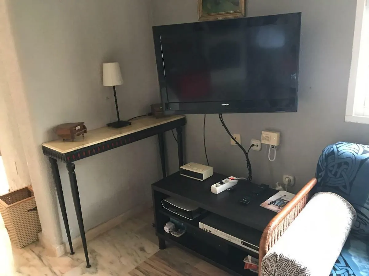 מארבלה Private Villa With Pool, 3 Bedrooms, 2 Bathrooms, Jacuzzi, Garage 2 Cars, Close Beach, Bbq 0*,  ספרד